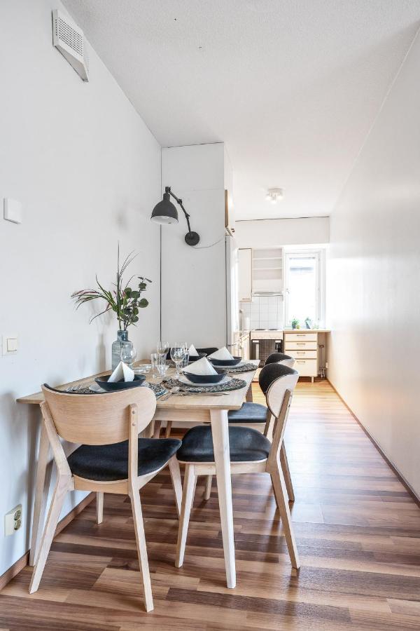 Apartment Sleepwell Tiili With Private Sauna And Parking 투르쿠 외부 사진