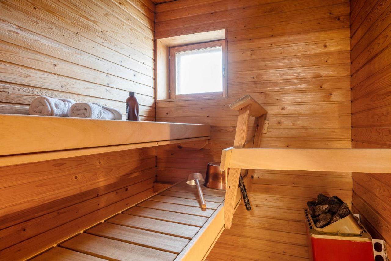 Apartment Sleepwell Tiili With Private Sauna And Parking 투르쿠 외부 사진